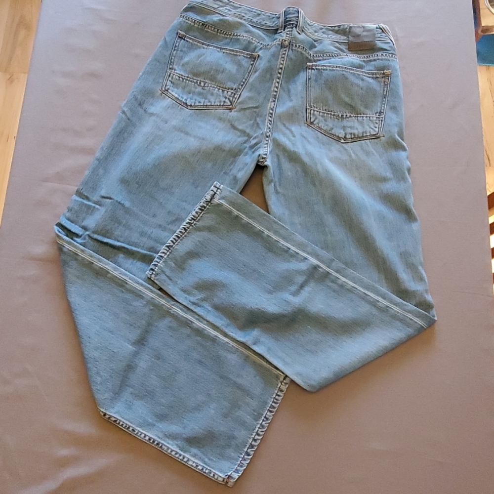 Tommy Bahama Men's jeans 35/32